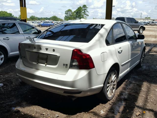 YV1672MS3B2546127 - 2011 VOLVO S40 T5 WHITE photo 4