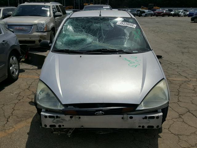 1FAFP38321W377598 - 2001 FORD FOCUS ZTS SILVER photo 9