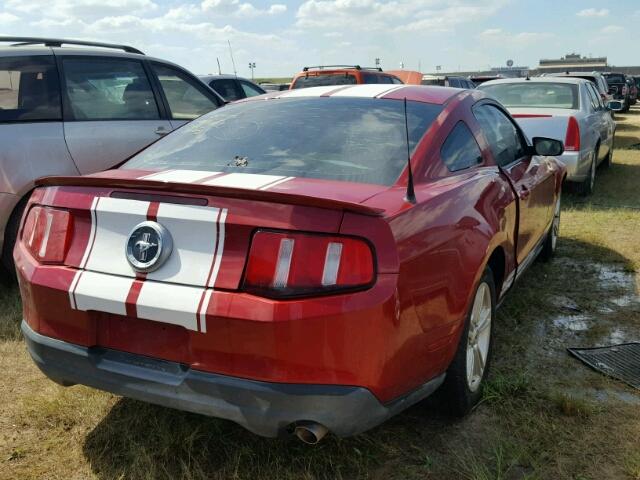 1ZVBP8AN4A5157657 - 2010 FORD MUSTANG RED photo 4