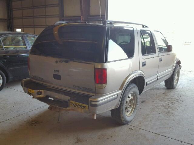 1GNDT13W3X2228532 - 1999 CHEVROLET BLAZER TAN photo 4