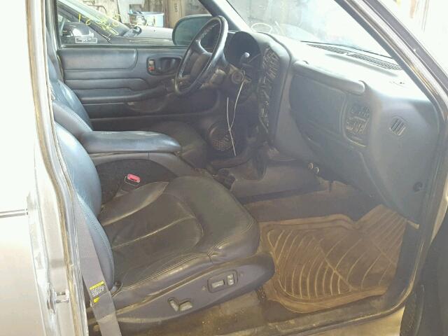 1GNDT13W3X2228532 - 1999 CHEVROLET BLAZER TAN photo 5