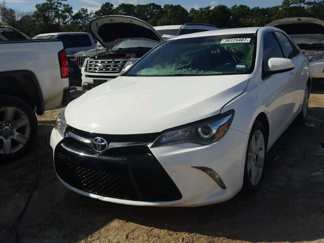 4T1BF1FK7FU486762 - 2015 TOYOTA CAMRY LE WHITE photo 2