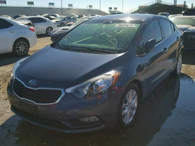 KNAFX4A83F5358882 - 2015 KIA FORTE GRAY photo 2