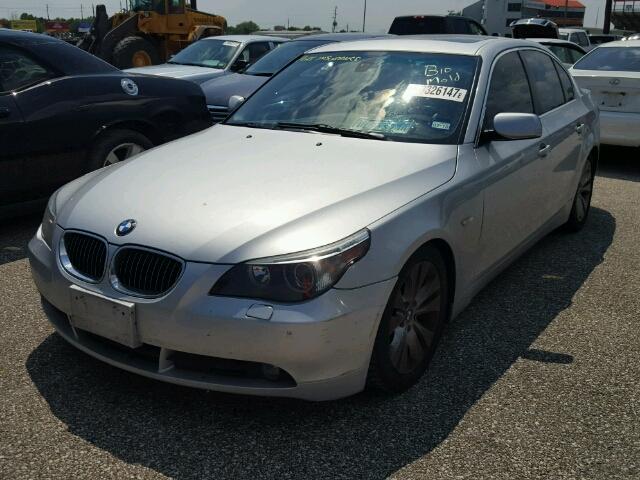 WBANB33554B108601 - 2004 BMW 545 SILVER photo 2