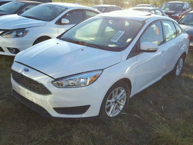 1FADP3F29FL203604 - 2015 FORD FOCUS WHITE photo 2