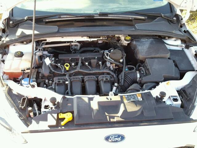 1FADP3F29FL203604 - 2015 FORD FOCUS WHITE photo 7