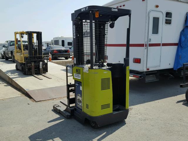 000NPR34503269581 - 2006 CLAR FORKLIFT GREEN photo 3