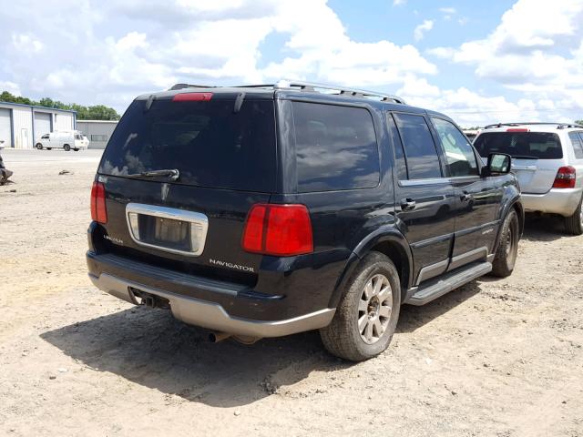 5LMFU28R03LJ33091 - 2003 LINCOLN NAVIGATOR შავი ფოტო 4