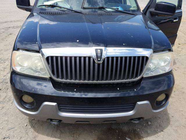 5LMFU28R03LJ33091 - 2003 LINCOLN NAVIGATOR შავი ფოტო 7