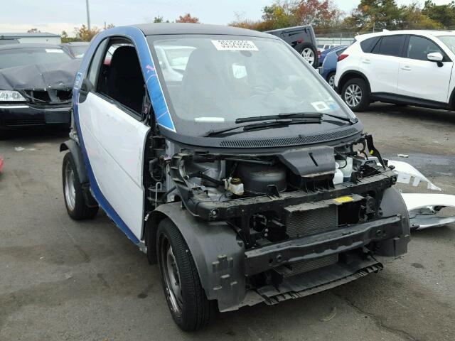 WMEEJ3BA8EK768560 - 2014 SMART FORTWO PUR WHITE photo 1