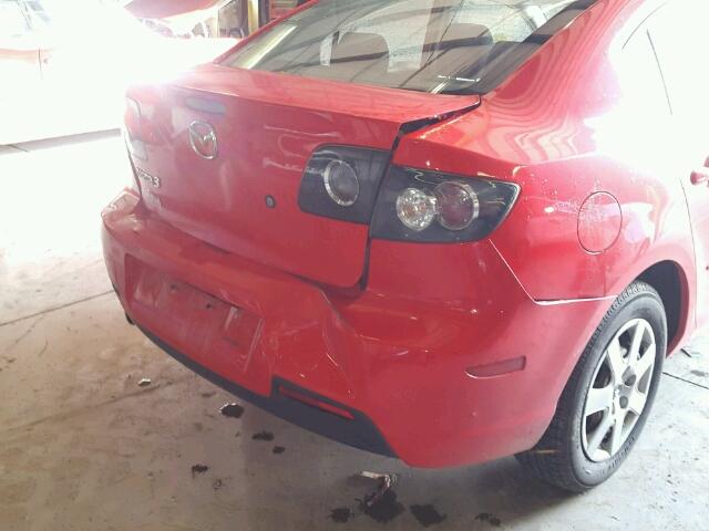 JM1BK12F581821708 - 2008 MAZDA 3 I RED photo 9