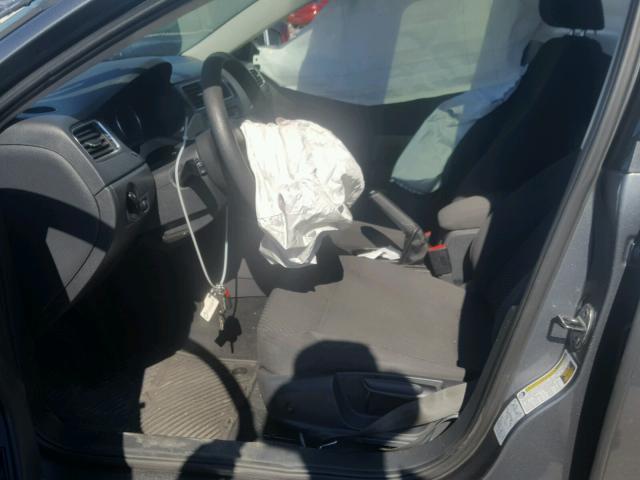 3VW1K7AJ2CM358049 - 2012 VOLKSWAGEN JETTA BASE Սև լուսանկար 5