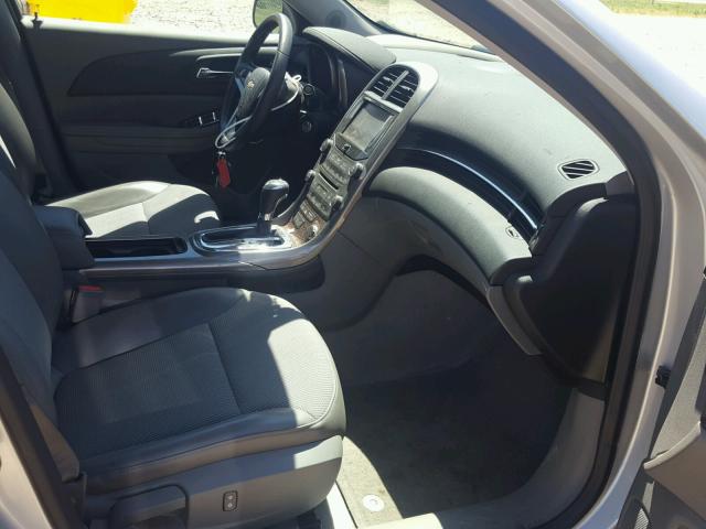 1G11C5SA1DF260028 - 2013 CHEVROLET MALIBU 1LT SILVER photo 5