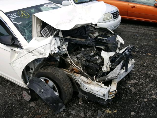 1G1ZG57B684248466 - 2008 CHEVROLET MALIBU LS WHITE photo 9