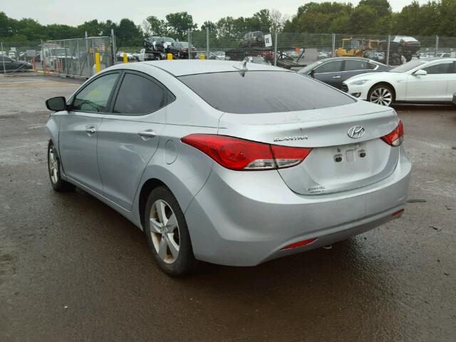 5NPDH4AE1CH093288 - 2012 HYUNDAI ELANTRA GL SILVER photo 3