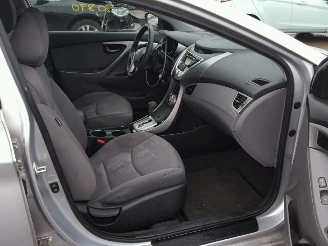 5NPDH4AE1CH093288 - 2012 HYUNDAI ELANTRA GL SILVER photo 5