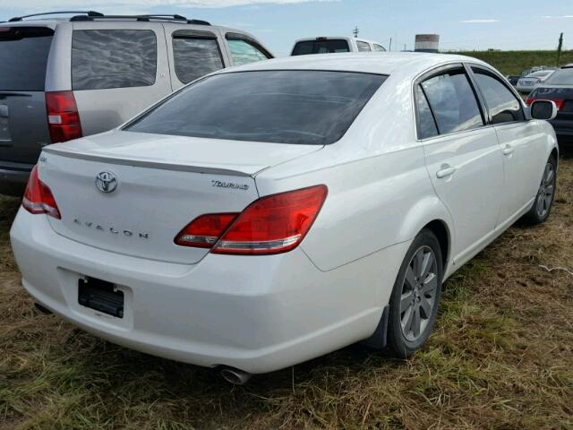 4T1BK36B35U001491 - 2005 TOYOTA AVALON WHITE photo 4