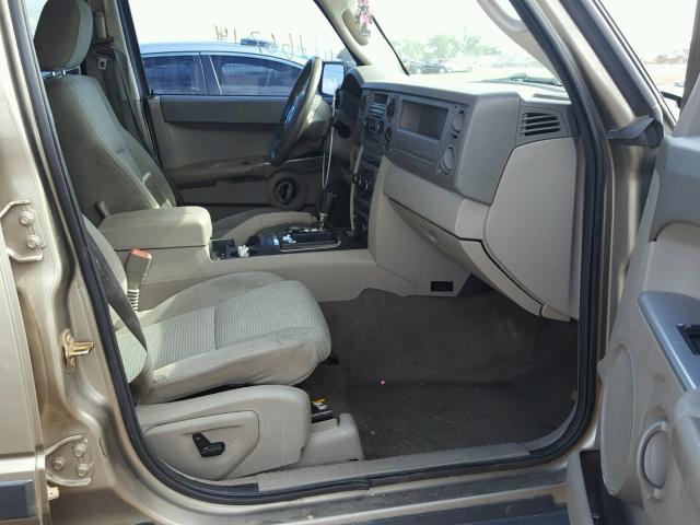 1J8HG48N46C246832 - 2006 JEEP COMMANDER 金色 照片 5