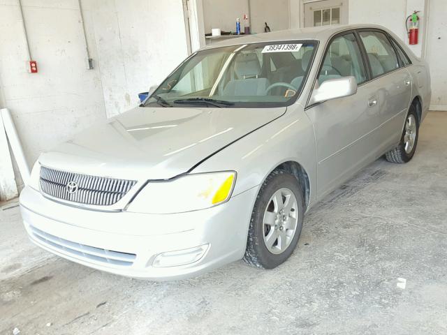 4T1BF28B62U214314 - 2002 TOYOTA AVALON XL SILVER photo 2