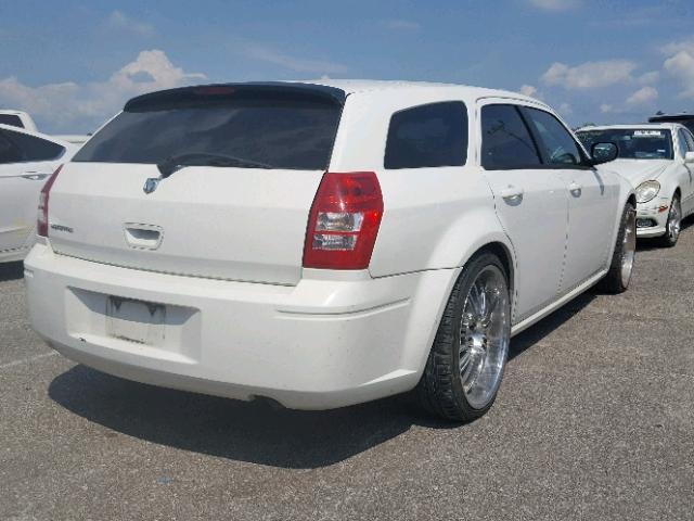 2D4FV47T27H886317 - 2007 DODGE MAGNUM SE WHITE photo 4