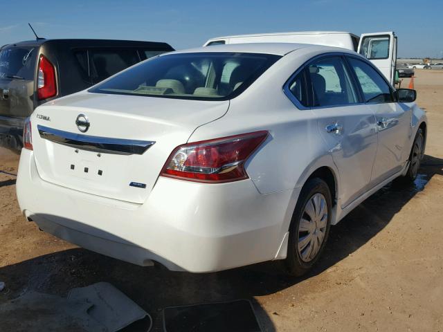 1N4AL3AP3DN519809 - 2013 NISSAN ALTIMA 2.5 WHITE photo 4