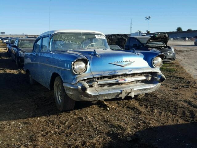 VB57S284576 - 1957 CHEVROLET 4 DR BLUE photo 1