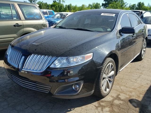 1LNHM94R09G634011 - 2009 LINCOLN MKS BLACK photo 2
