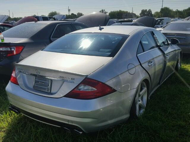 WDDDJ77X57A103922 - 2007 MERCEDES-BENZ CLS SILVER photo 4