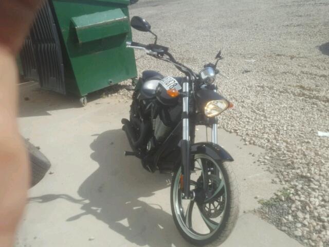 5VPGA36N2D3017324 - 2013 VICTORY MOTORCYCLES VEGAS 8-BA BLACK photo 1