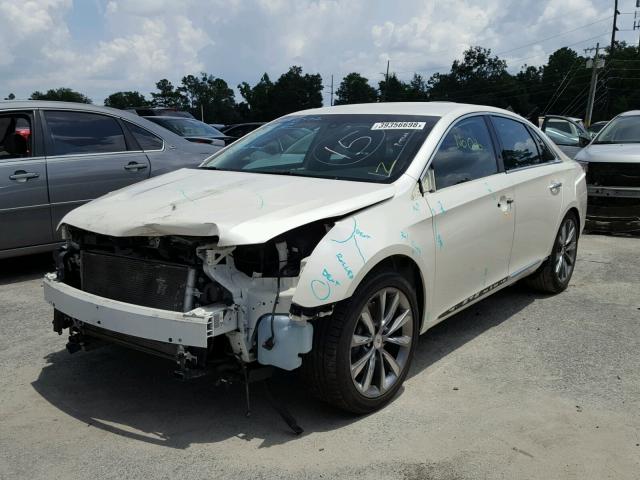 2G61N5S37D9202245 - 2013 CADILLAC XTS WHITE photo 2