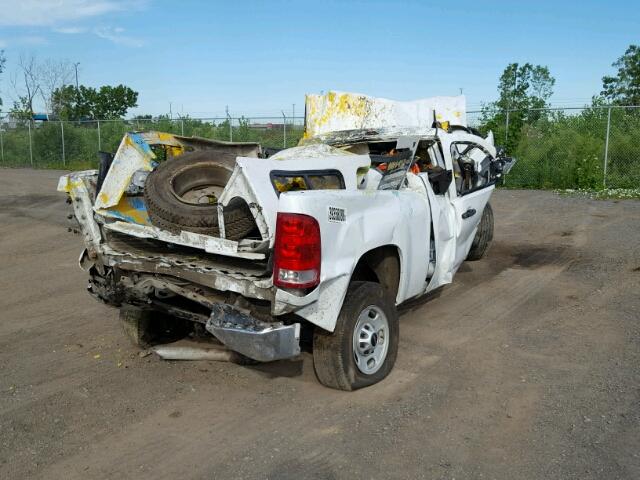 1GT21ZCG4BZ446590 - 2011 GMC SIERRA C25 WHITE photo 4