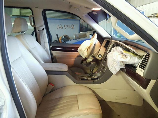 5LMEU68H54ZJ12052 - 2004 LINCOLN AVIATOR 白色 照片 5
