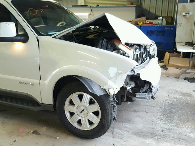 5LMEU68H54ZJ12052 - 2004 LINCOLN AVIATOR 白色 照片 9