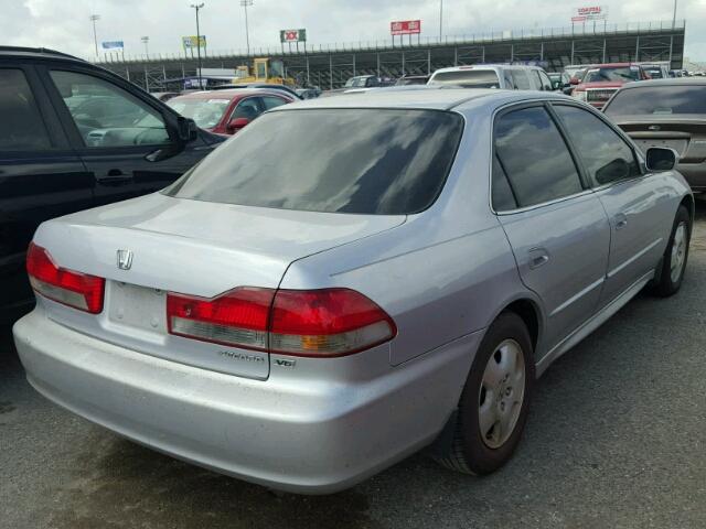 1HGCG16592A013779 - 2002 HONDA ACCORD EX SILVER photo 4