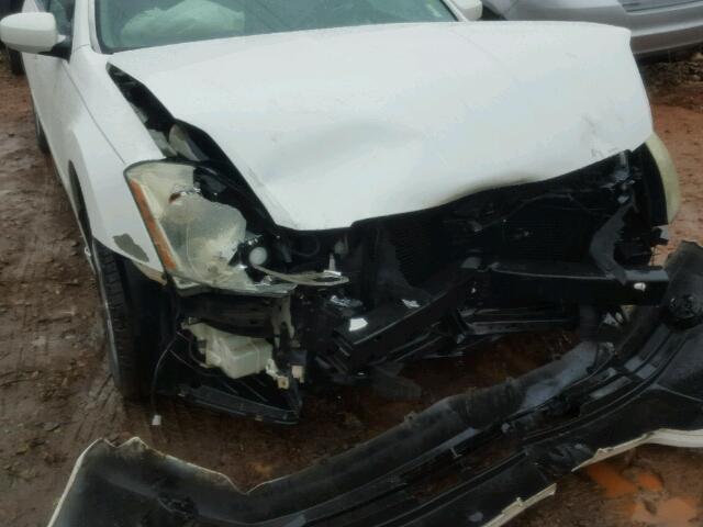 1N4BA41EX4C908618 - 2004 NISSAN MAXIMA SE WHITE photo 9