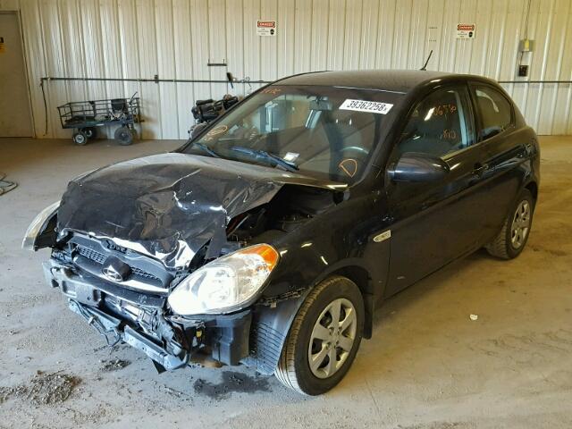 KMHCN35C78U088399 - 2008 HYUNDAI ACCENT BAS BLACK photo 2