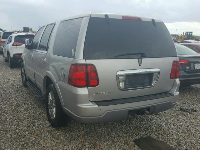 5LMFU27R13LJ23011 - 2003 LINCOLN NAVIGATOR 米色 照片 3