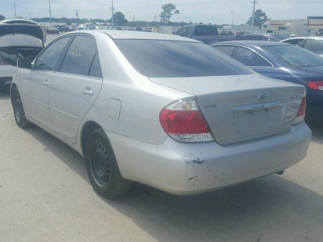 4T1BE32K56U136051 - 2006 TOYOTA CAMRY LE SILVER photo 3