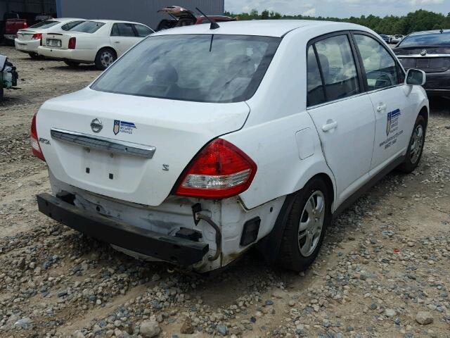 3N1BC11E27L453360 - 2007 NISSAN VERSA S WHITE photo 4