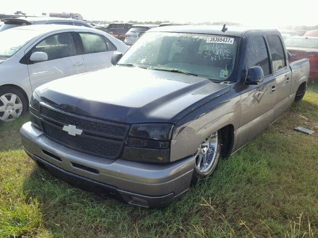 2GCEC13Z071107139 - 2007 CHEVROLET SILVERADO GRAY photo 2