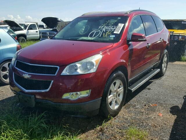 1GNKRGED8BJ208117 - 2011 CHEVROLET TRAVERSE RED photo 2