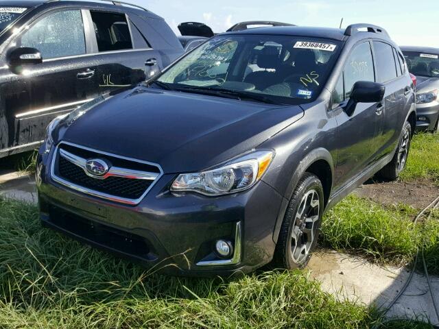 JF2GPABC6G8231232 - 2016 SUBARU CROSSTREK GRAY photo 2