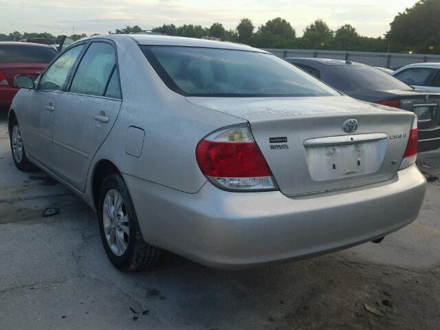 4T1BF30K96U622510 - 2006 TOYOTA CAMRY SILVER photo 3