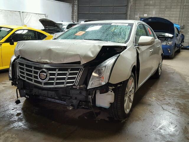 2G61S5S37D9143447 - 2013 CADILLAC XTS PREMIU CREAM photo 2