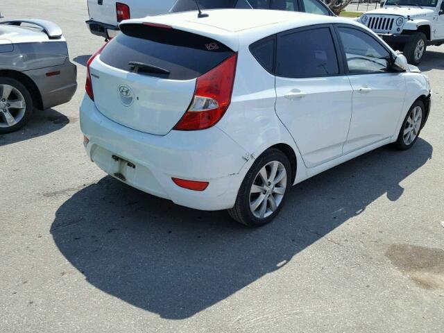 KMHCU5AEXEU152999 - 2014 HYUNDAI ACCENT WHITE photo 4