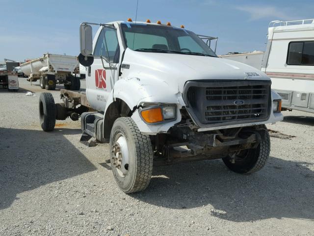 3FDXF75H41MA72270 - 2001 FORD F750 SUPER WHITE photo 1