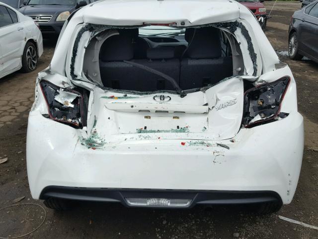 VNKKTUD36HA073673 - 2017 TOYOTA YARIS L WHITE photo 9