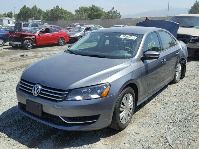 1VWAT7A39FC076625 - 2015 VOLKSWAGEN PASSAT GRAY photo 2