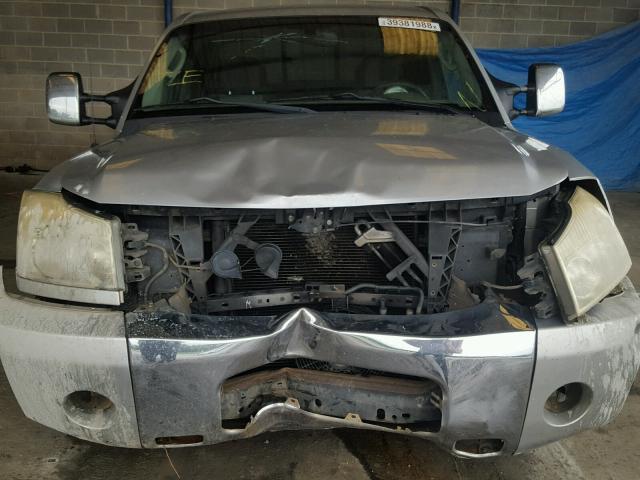 1N6AA06AX4N566738 - 2004 NISSAN TITAN XE SILVER photo 9