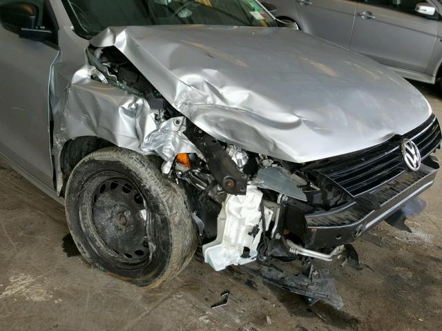 3VW2K7AJ5CM388991 - 2012 VOLKSWAGEN JETTA BASE 银色 照片 9